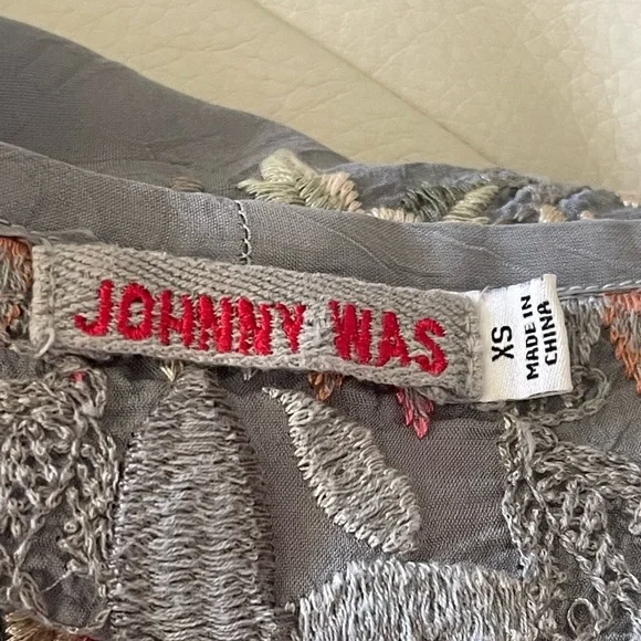 RARE - Johnny Was Mari Gray Embroidered Top - GUC style C14819-9 - Picture 11 of 14